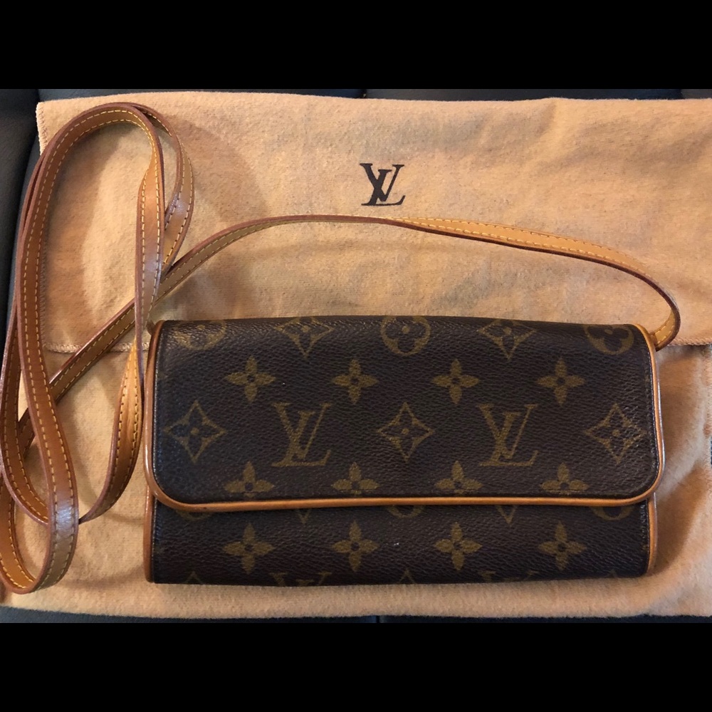 Louis Vuitton Monogram Pochette Accessoires